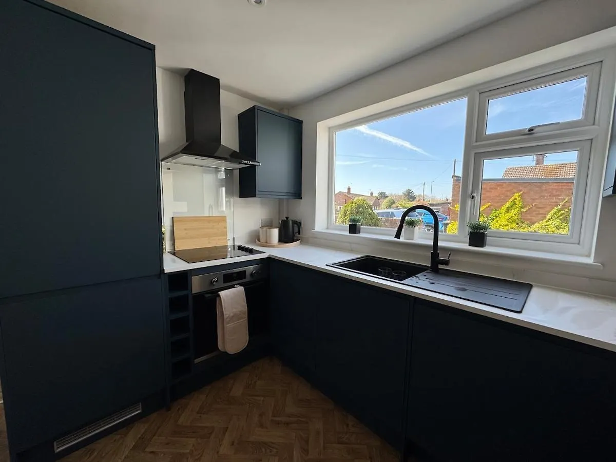 Modern & Spacious Home In Exeter - Smart Tv & Xbox